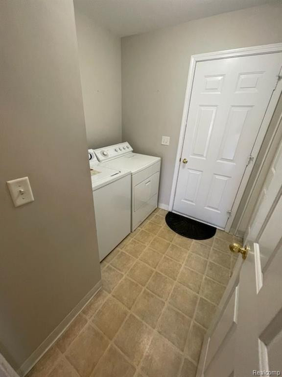 40484 BAY HARBOR Lane, Canton, MI 48188 — Photo 16