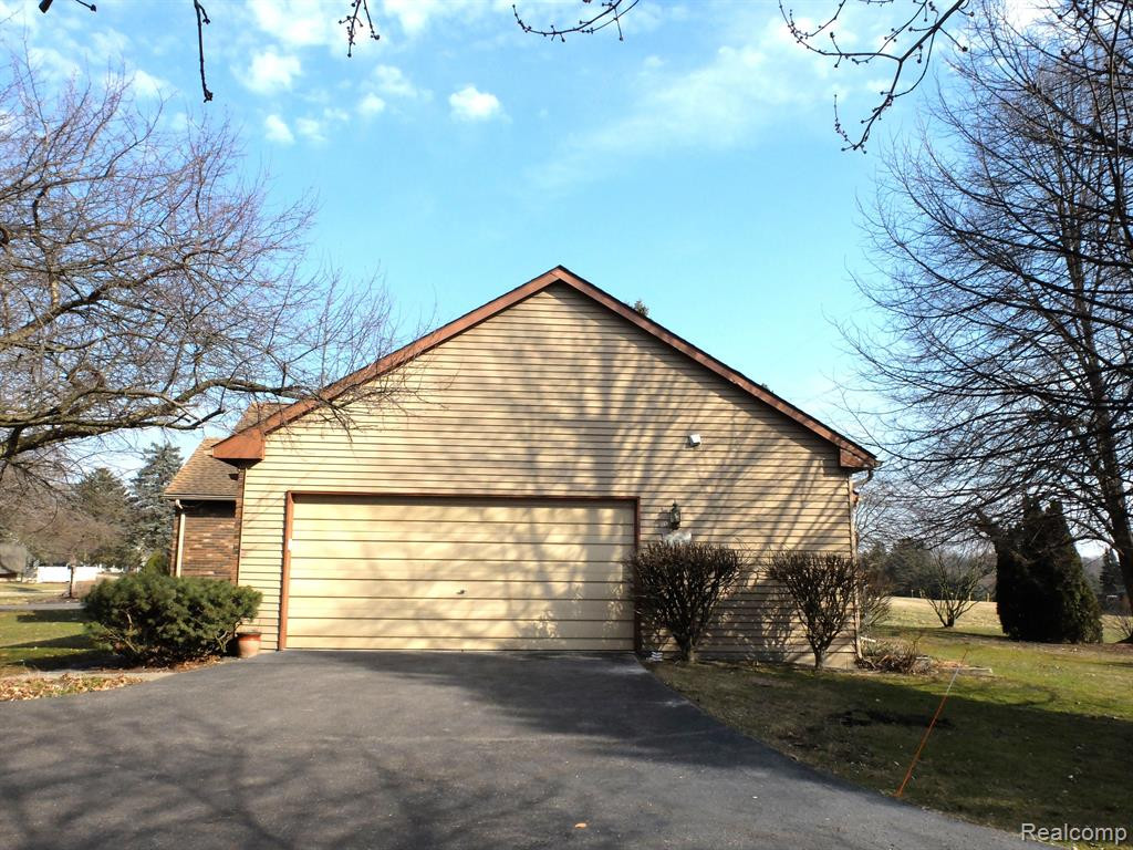 6469 WOODCREST Ridge, Clarkston, MI — Photo 24