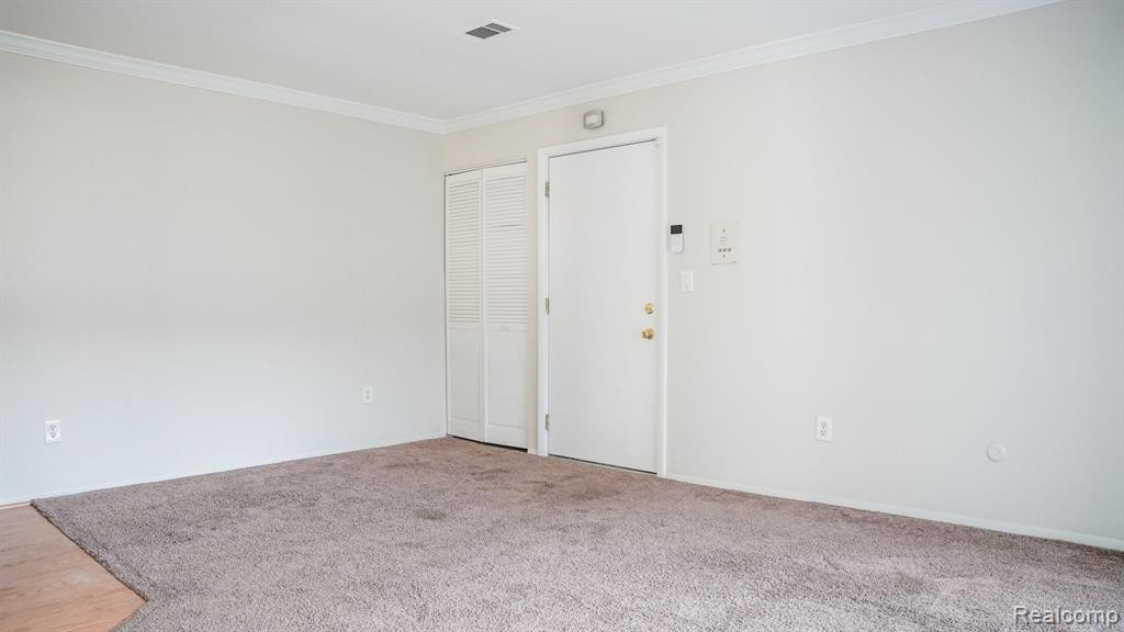 10195 ALLEN POINTE Drive, Allen Park, MI 48101 — Photo 25