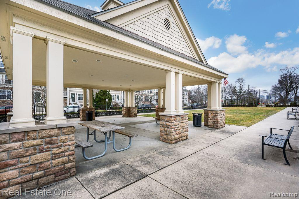 1111 BEAVER RUN, 79, Troy, MI 48083 — Photo 21