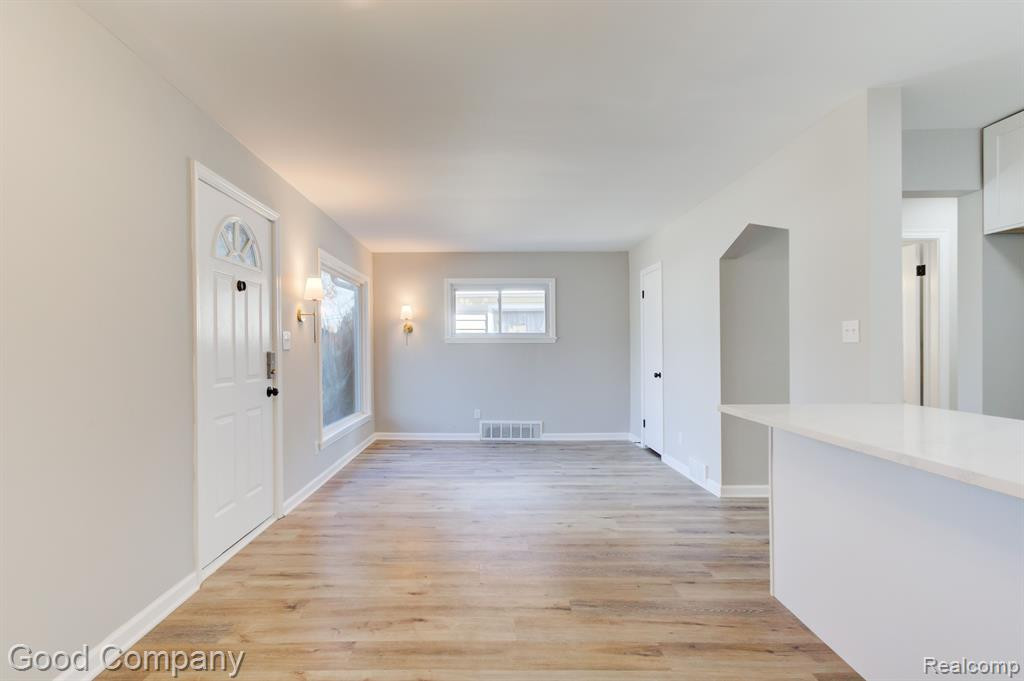 8741 SARATOGA Street, Oak Park, MI 48237 — Photo 3