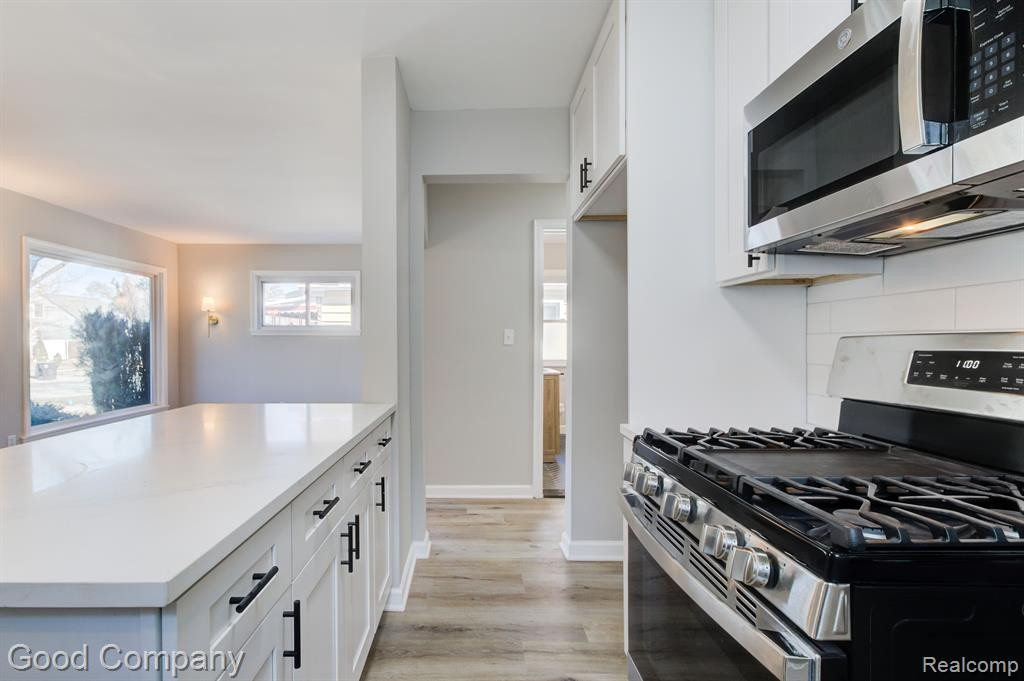 8741 SARATOGA Street, Oak Park, MI 48237 — Photo 13