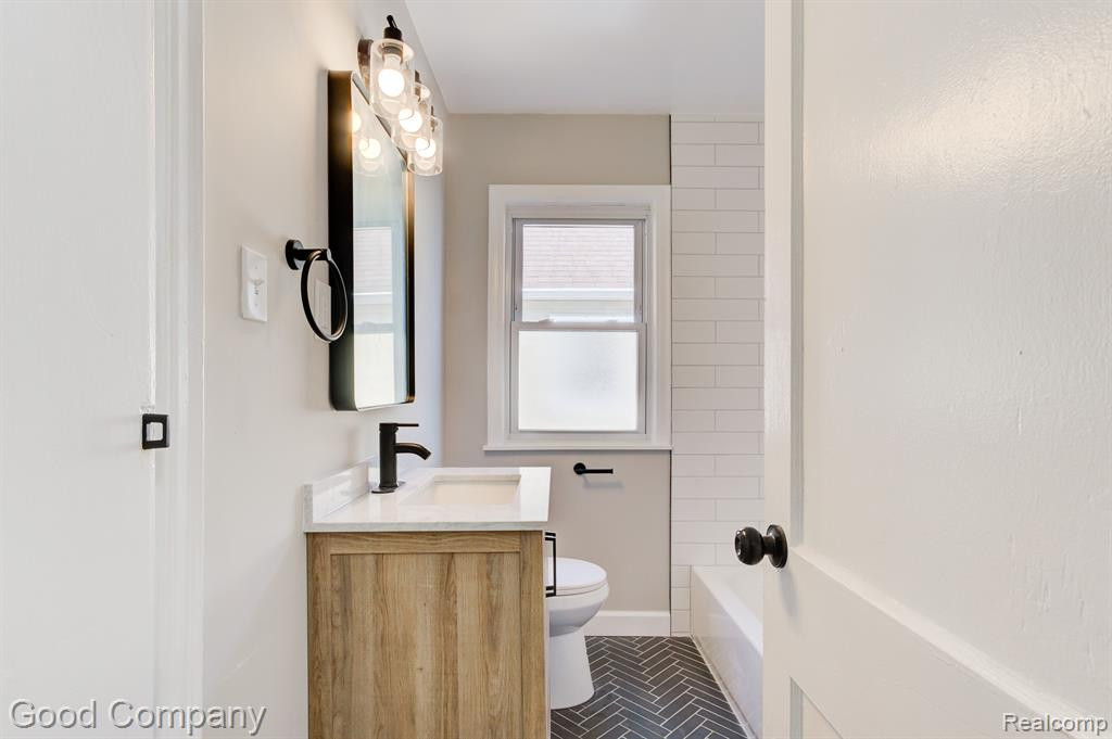 8741 SARATOGA Street, Oak Park, MI 48237 — Photo 15