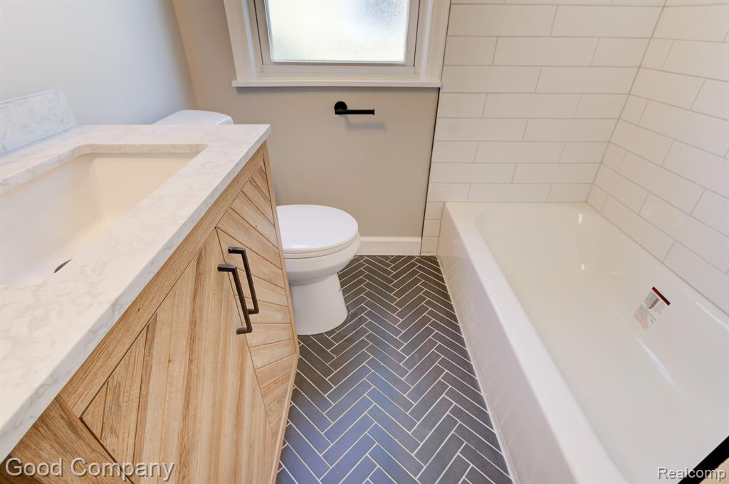 8741 SARATOGA Street, Oak Park, MI 48237 — Photo 17