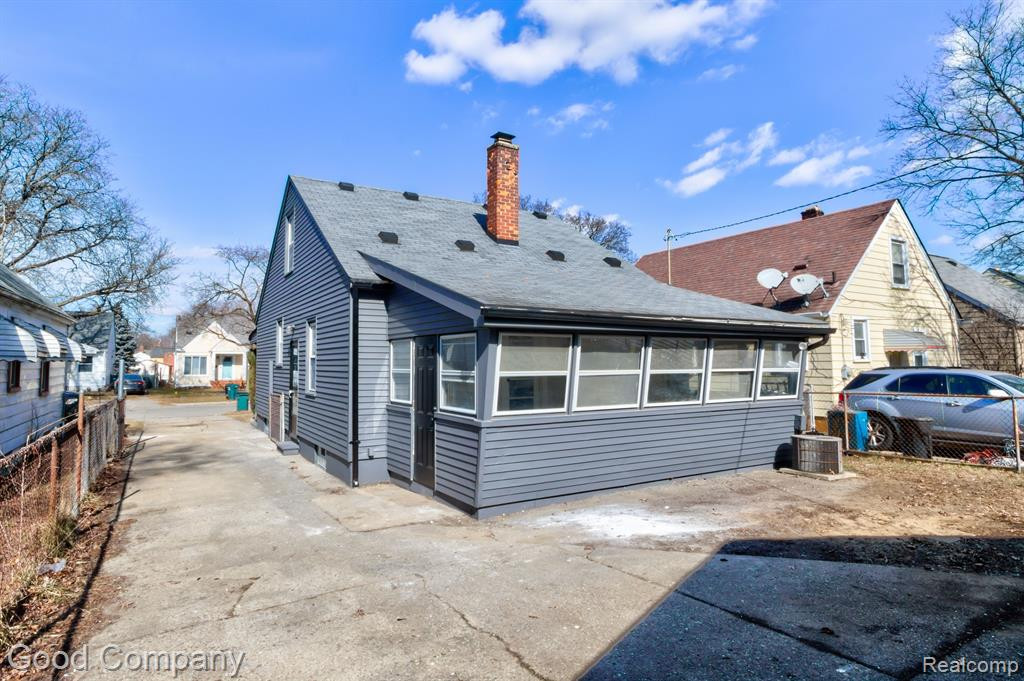 8741 SARATOGA Street, Oak Park, MI 48237 — Photo 40