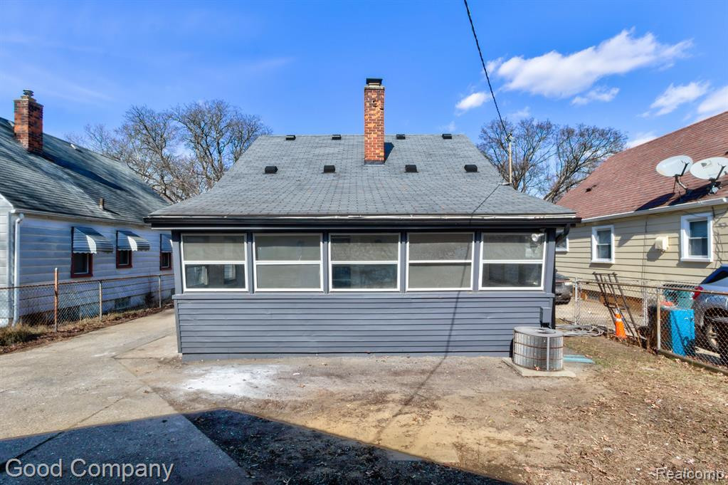 8741 SARATOGA Street, Oak Park, MI 48237 — Photo 41