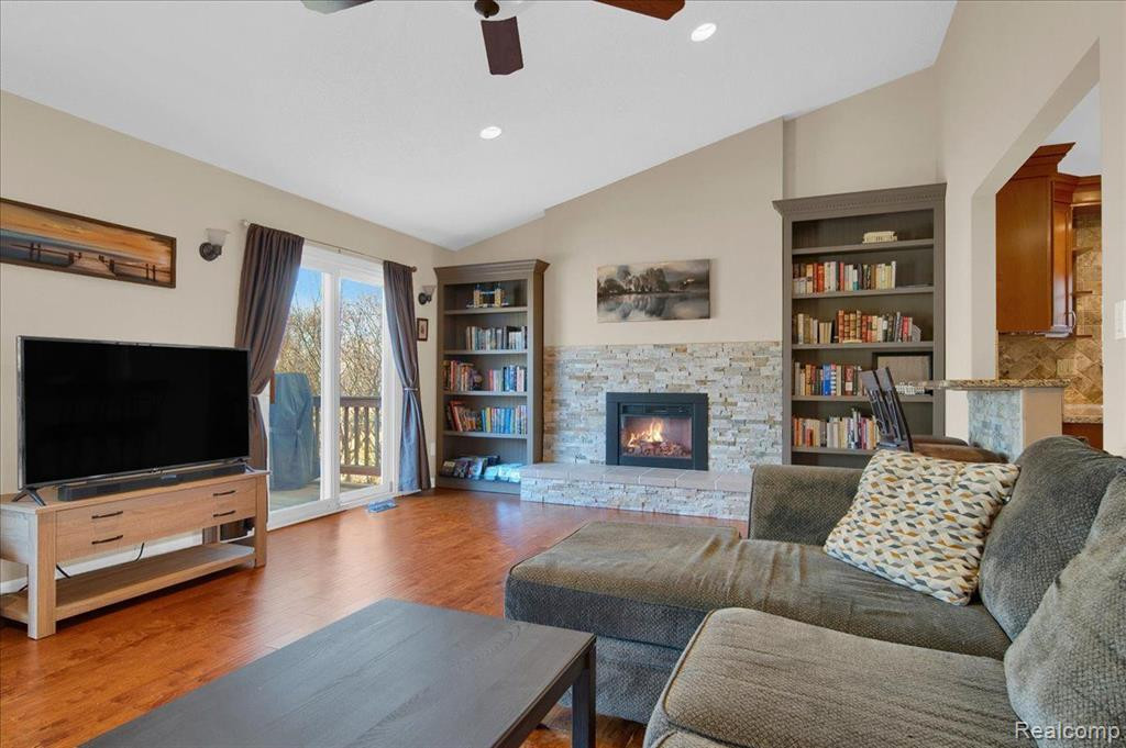 42606 REDFERN Street, Canton, MI 48187 — Photo 8