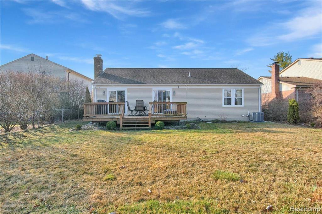 42606 REDFERN Street, Canton, MI 48187 — Photo 22