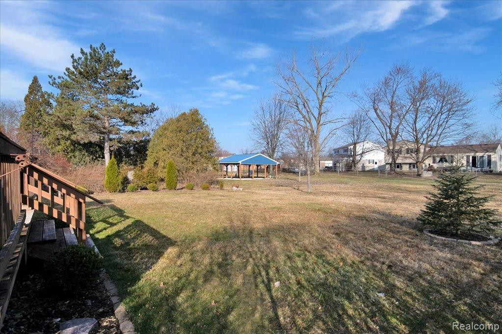 42606 REDFERN Street, Canton, MI 48187 — Photo 23