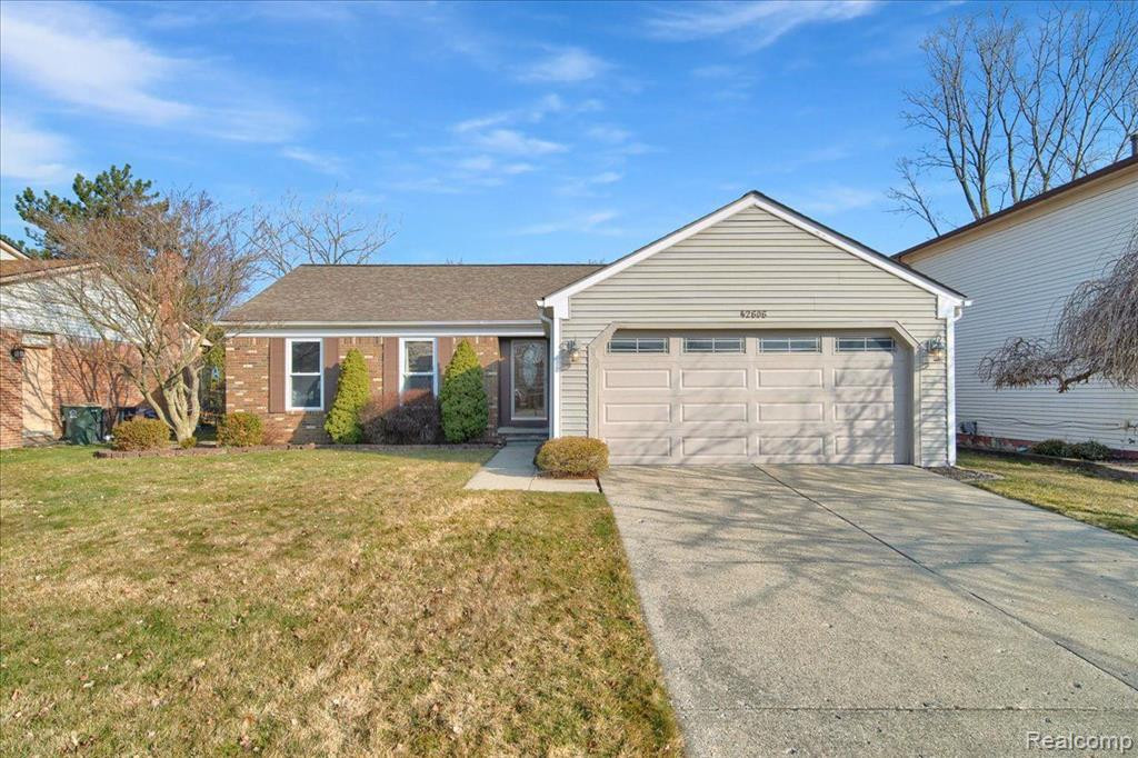 42606 REDFERN Street, Canton, MI 48187 — Photo 31