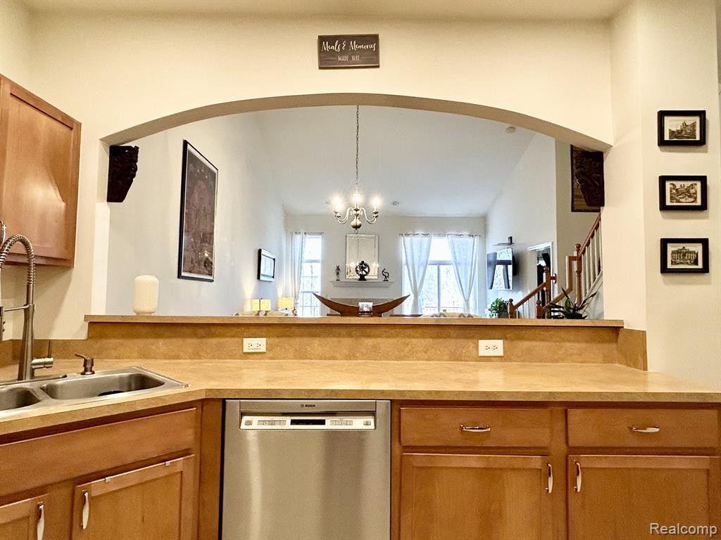 140 CHERRY STONE Drive, Canton, MI 48188 — Photo 15