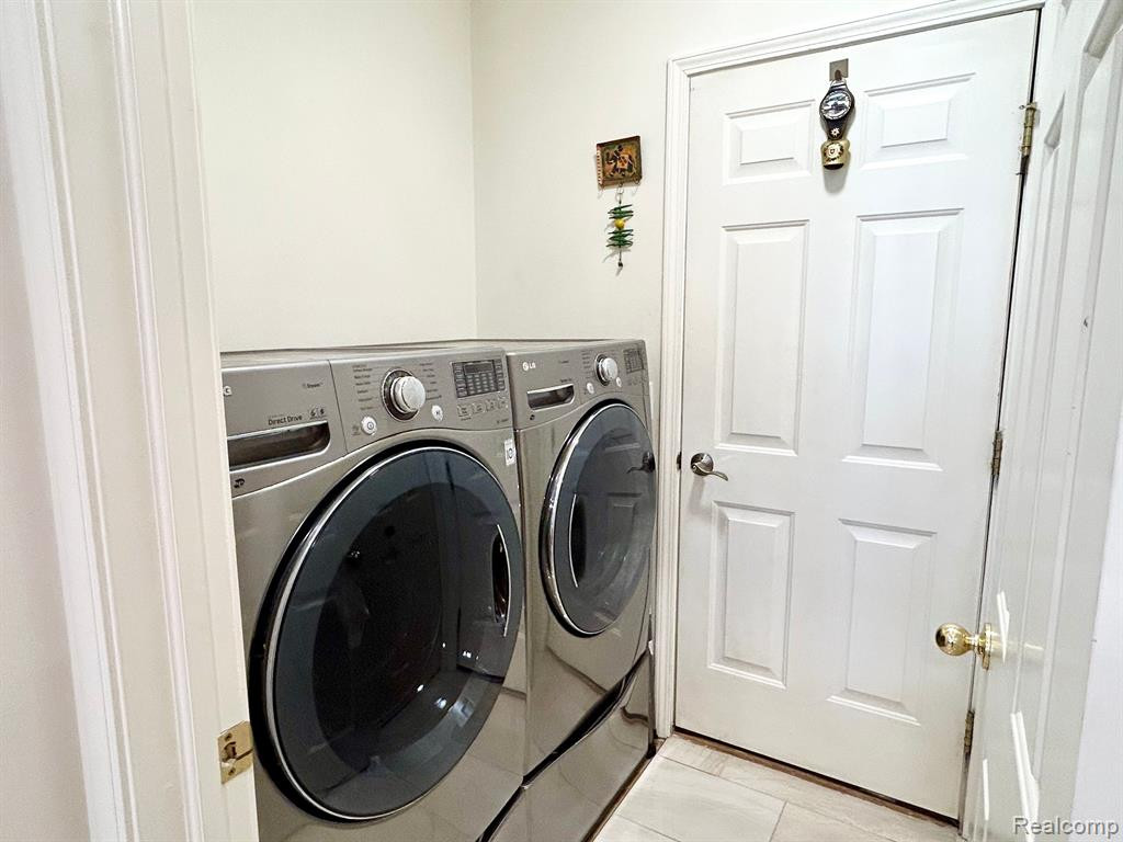140 CHERRY STONE Drive, Canton, MI 48188 — Photo 16