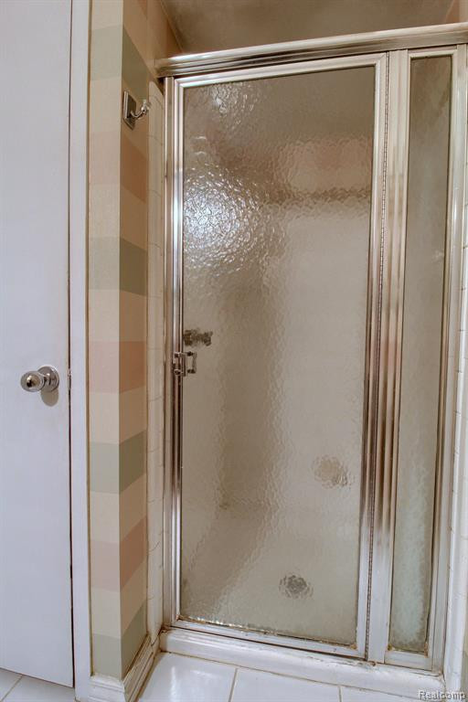 1861 BALDWIN Drive, 8, Trenton, MI 48183 — Photo 18