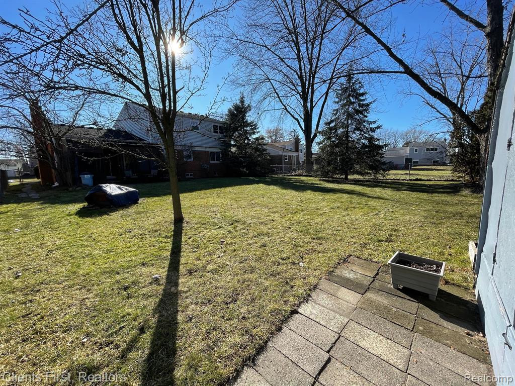 42538 CASTLE Court, Canton, MI 48188 — Photo 4