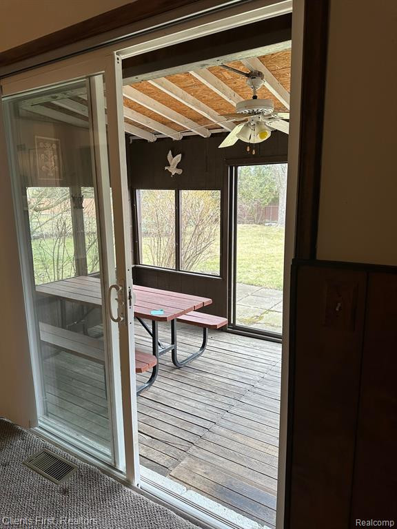 42538 CASTLE Court, Canton, MI 48188 — Photo 17