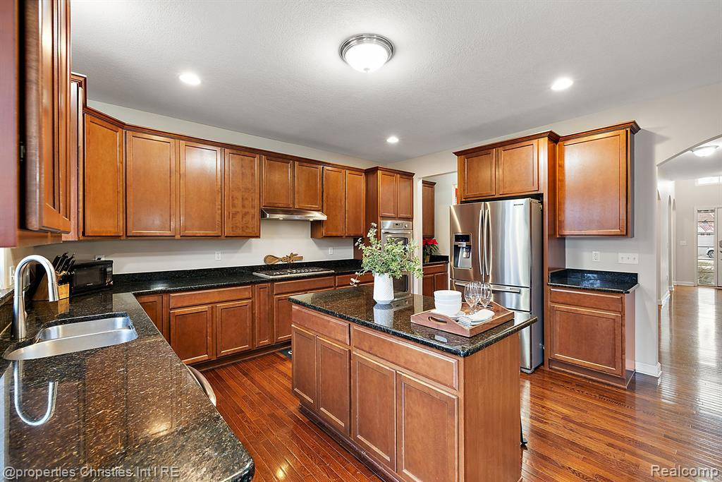 27699 BELGRAVE, Novi, MI — Photo 15