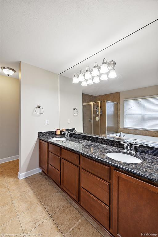 27699 BELGRAVE, Novi, MI — Photo 32