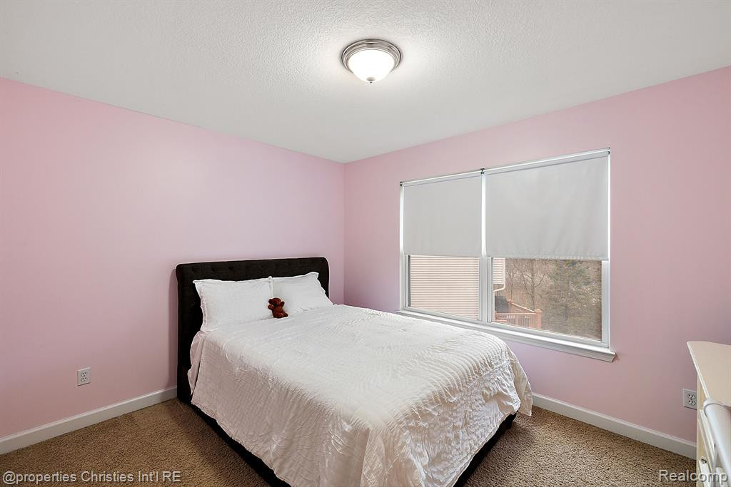 27699 BELGRAVE, Novi, MI — Photo 36