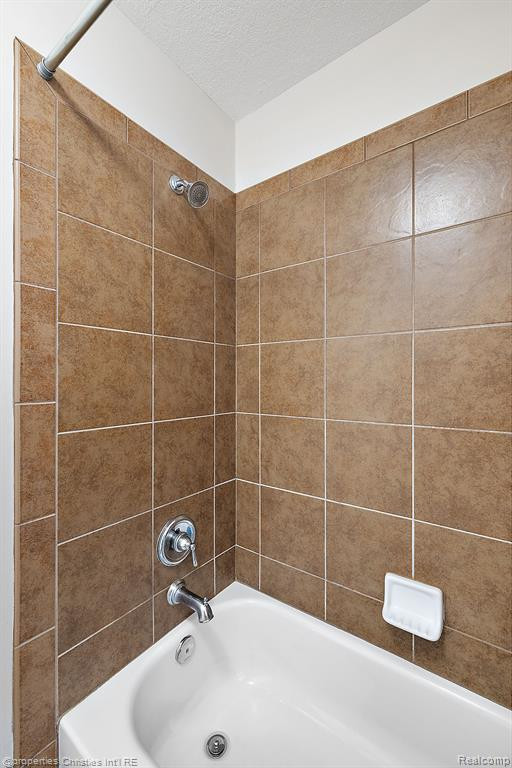27699 BELGRAVE, Novi, MI — Photo 39