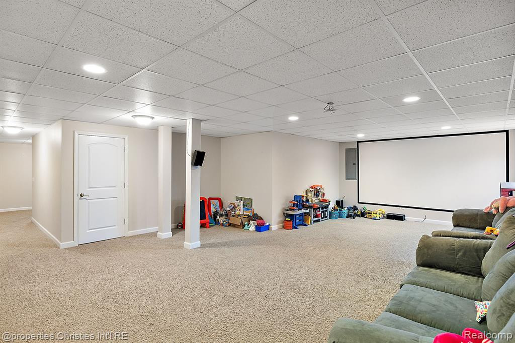 27699 BELGRAVE, Novi, MI — Photo 48