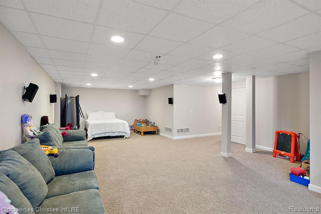 27699 BELGRAVE, Novi, MI — Photo 50