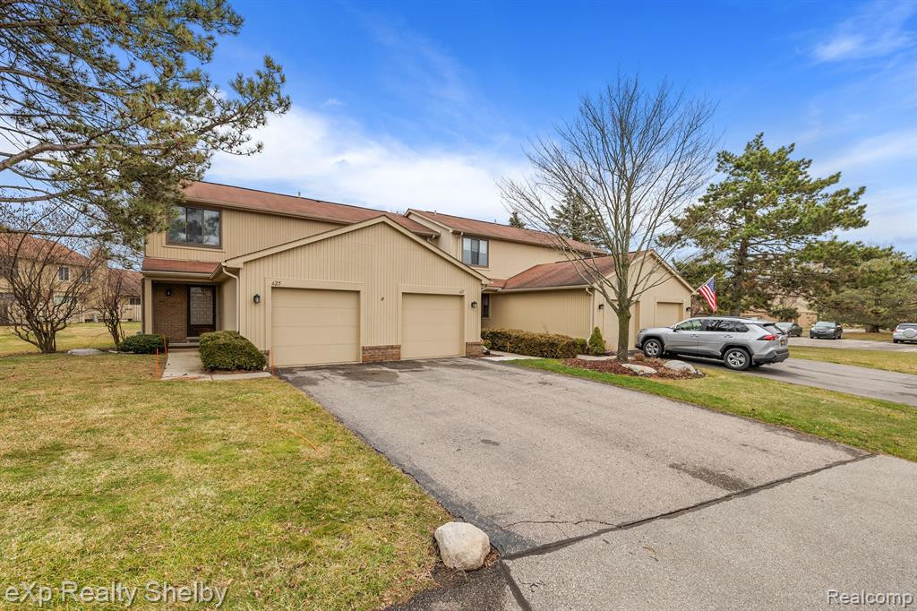 627 BYRON, Rochester Hills, MI 48307 — Photo 2