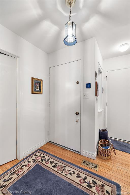 627 BYRON, Rochester Hills, MI 48307 — Photo 5