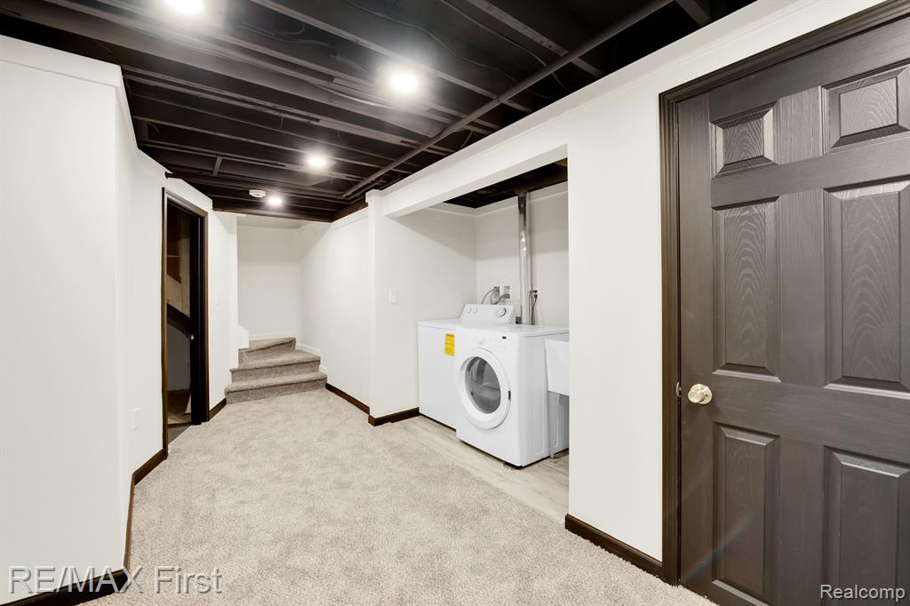 2973 ROUNDTREE Drive, Troy, MI 48083 — Photo 11
