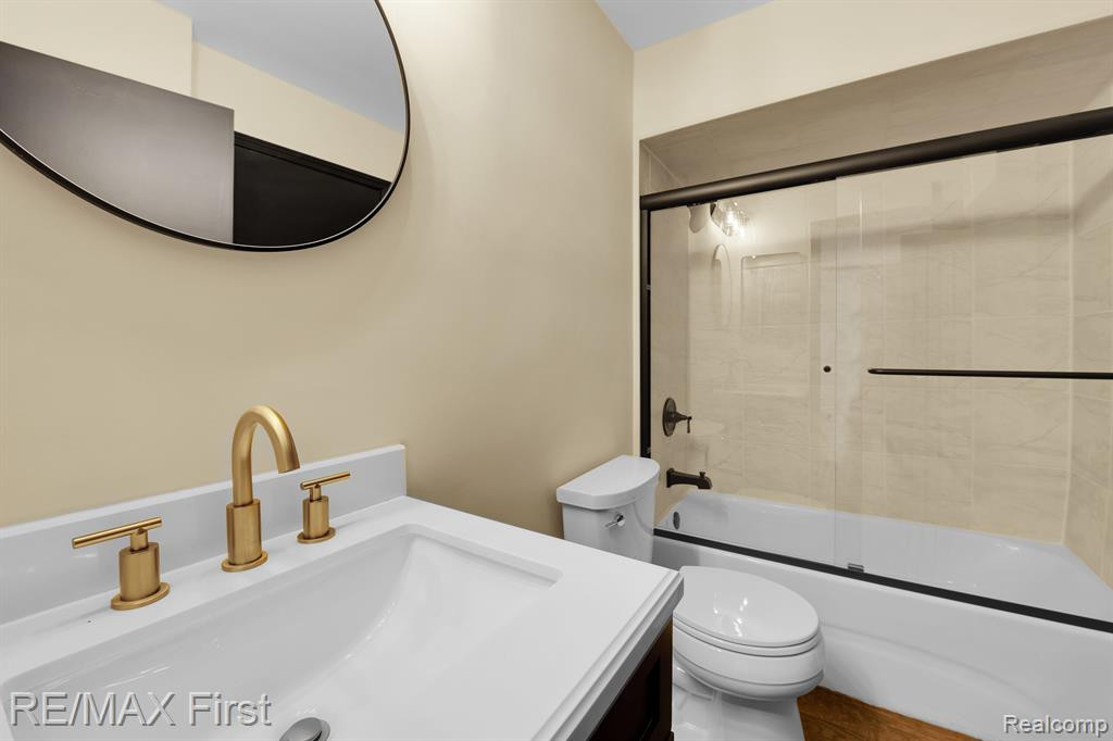 2973 ROUNDTREE Drive, Troy, MI 48083 — Photo 12