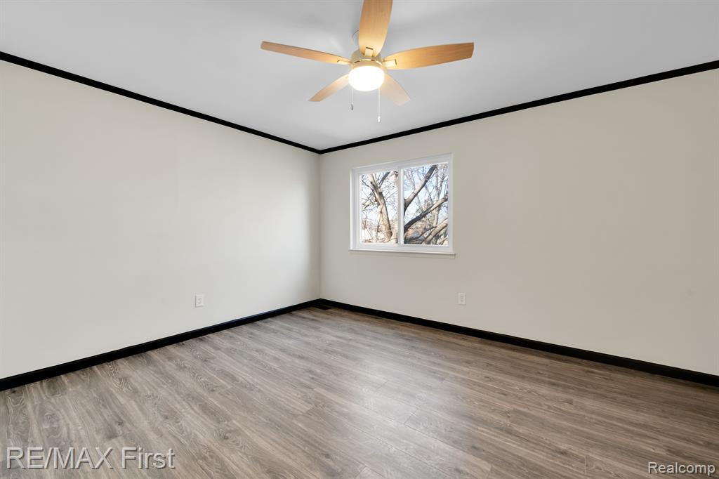 2973 ROUNDTREE Drive, Troy, MI 48083 — Photo 14