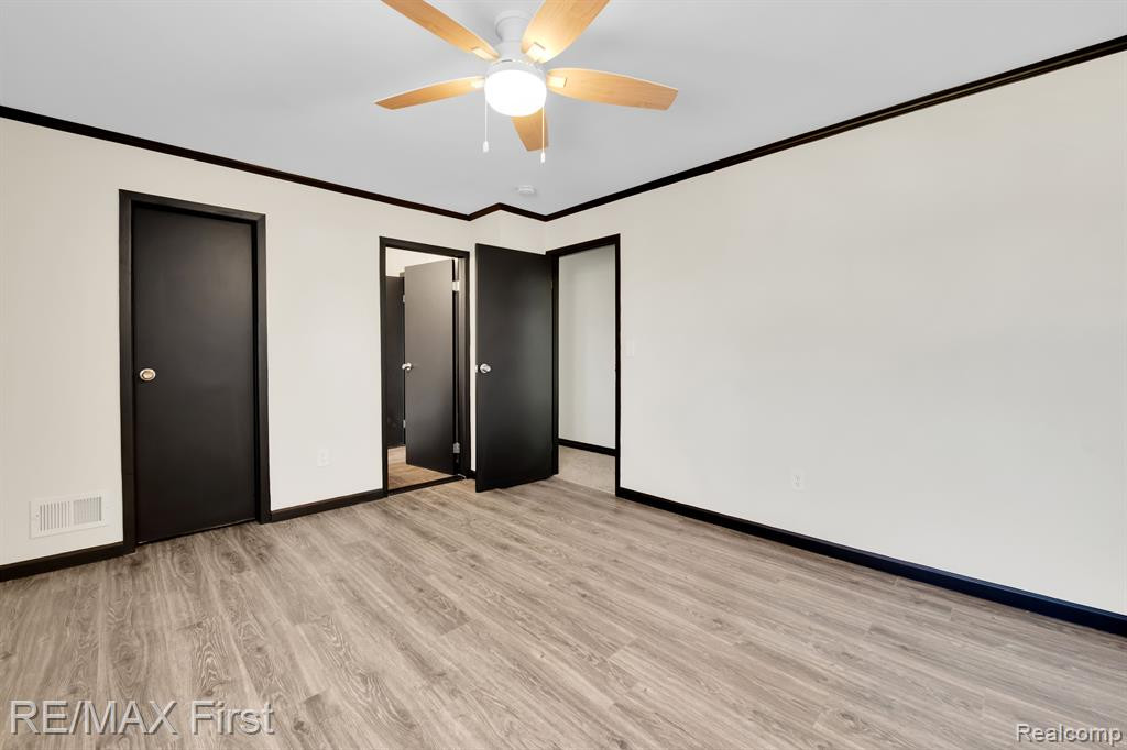 2973 ROUNDTREE Drive, Troy, MI 48083 — Photo 15