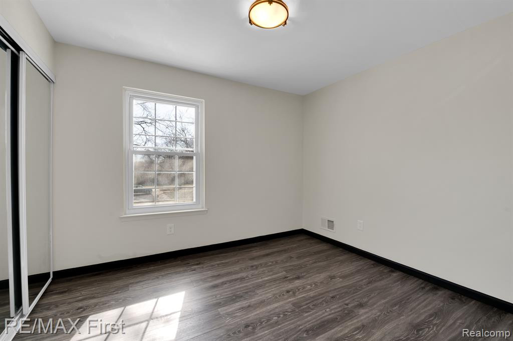2973 ROUNDTREE Drive, Troy, MI 48083 — Photo 20