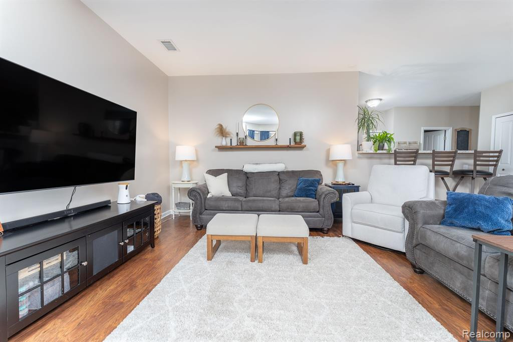 4281 HAMPTON RIDGE Boulevard, 149, Howell, MI 48843 — Photo 5