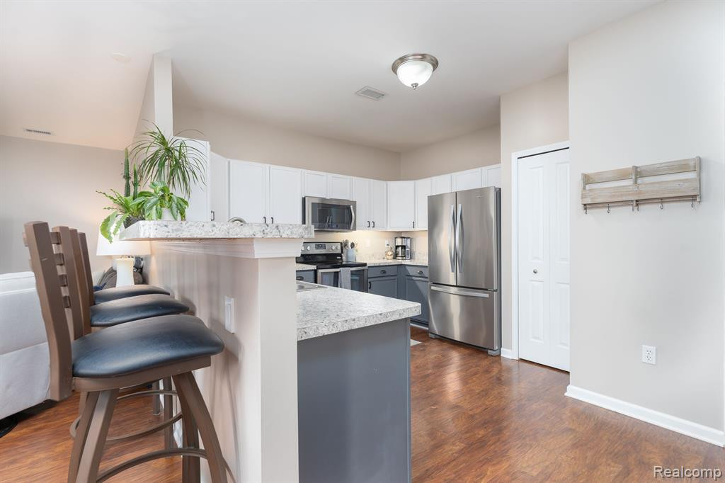 4281 HAMPTON RIDGE Boulevard, 149, Howell, MI 48843 — Photo 9