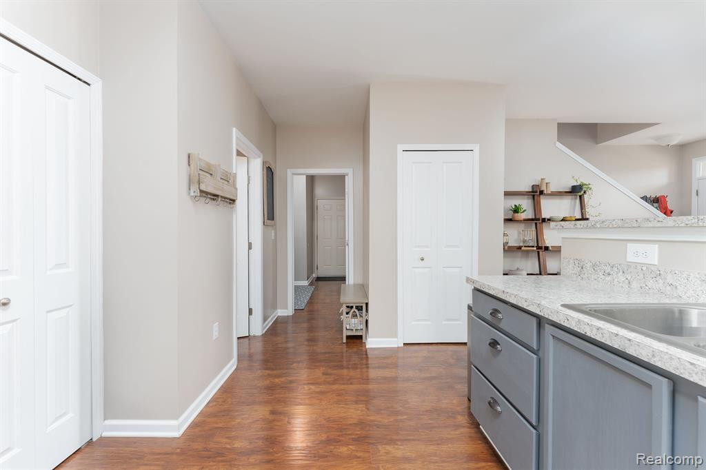 4281 HAMPTON RIDGE Boulevard, 149, Howell, MI 48843 — Photo 12