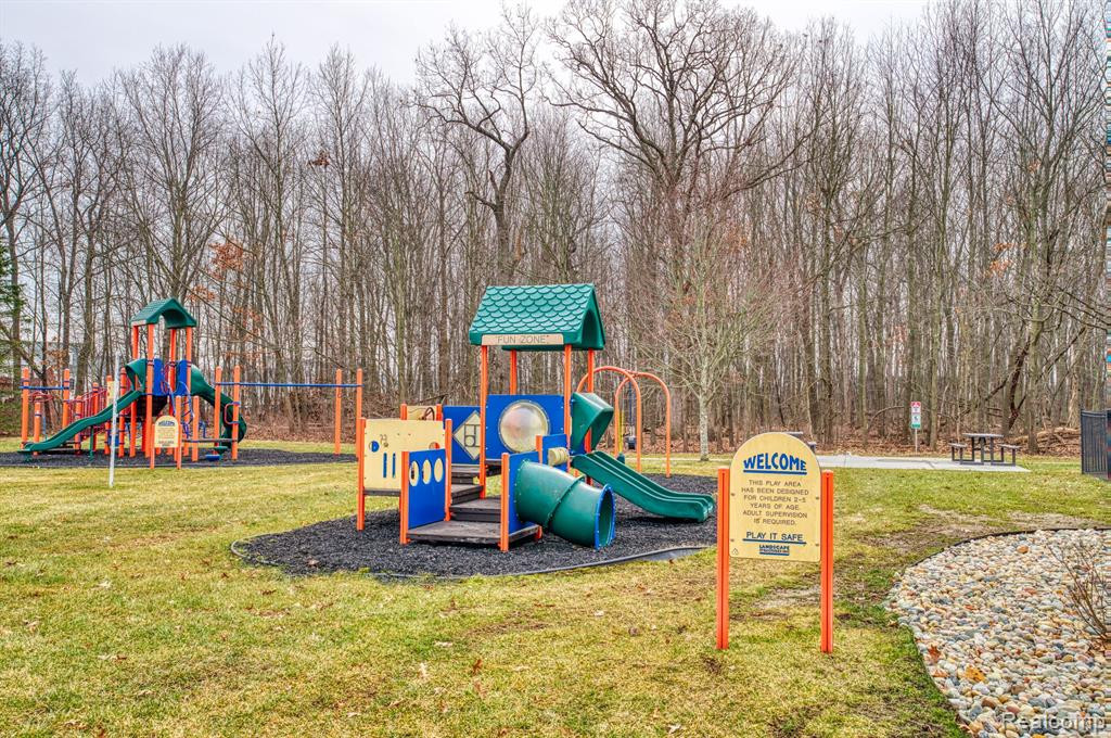 4281 HAMPTON RIDGE Boulevard, 149, Howell, MI 48843 — Photo 26