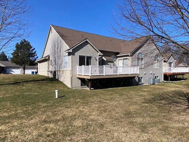 7220 HAWTHORNE Circle, Goodrich Vlg, MI — Photo 3