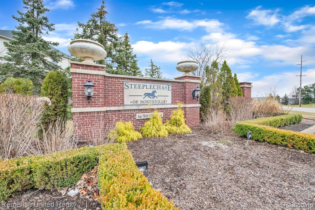 50646 TAMARACK Trail, Northville, MI 48168 — Photo 15