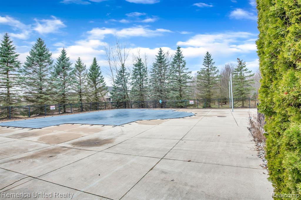50646 TAMARACK Trail, Northville, MI 48168 — Photo 17