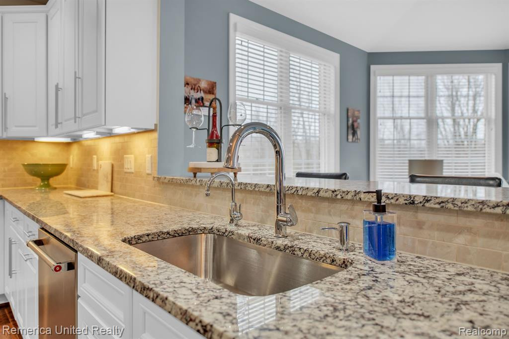 50646 TAMARACK Trail, Northville, MI 48168 — Photo 53