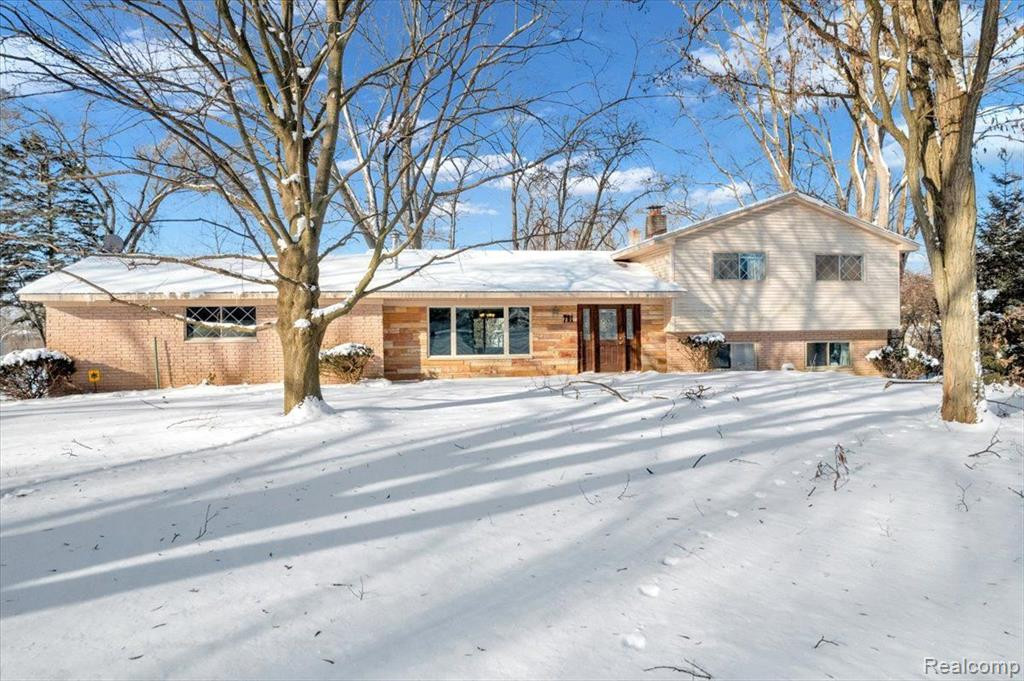 791 N PINEGROVE Avenue, Waterford, MI 48327 — front exterior