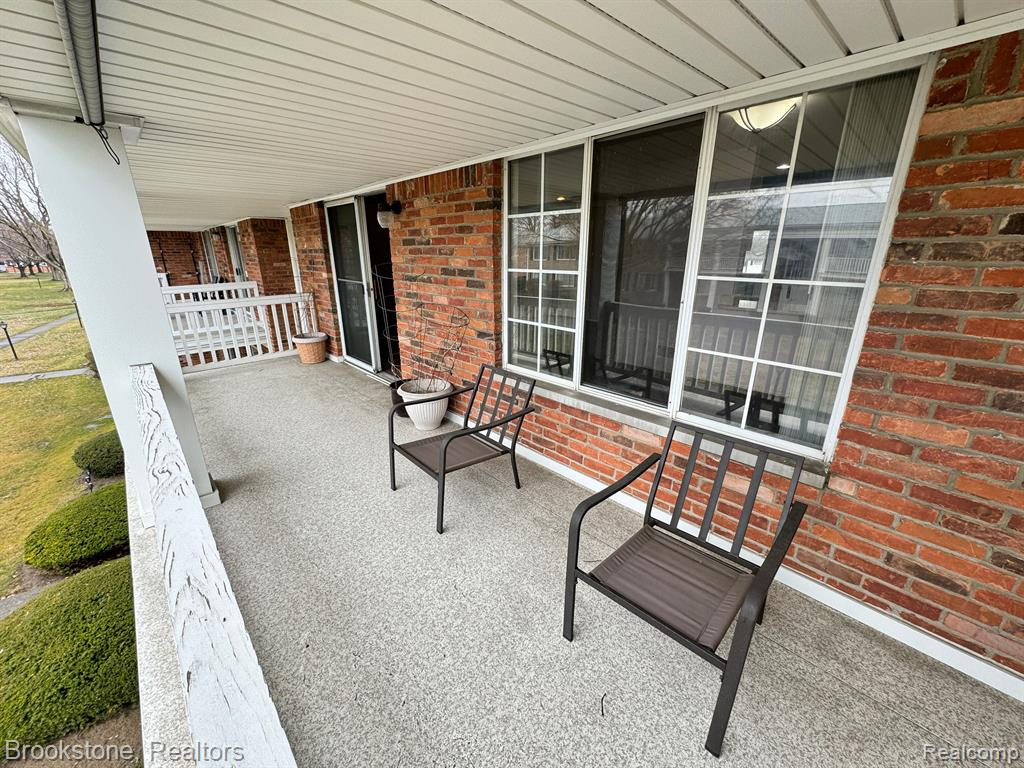 29464 HOOVER Road, 464, Warren, MI 48093 — Photo 15