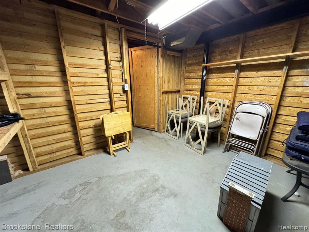 29464 HOOVER Road, 464, Warren, MI 48093 — Photo 23