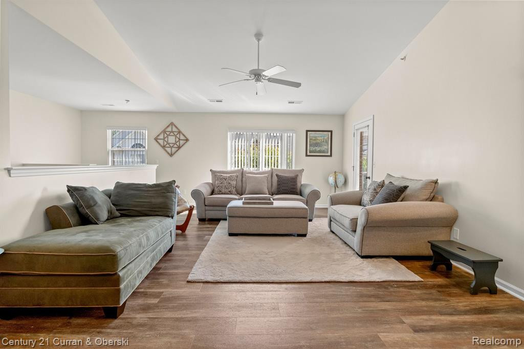 29729 NOTTINGHAM Circle, Livonia, MI 48152 — Photo 5