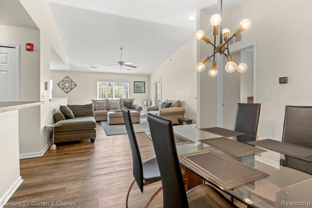 29729 NOTTINGHAM Circle, Livonia, MI 48152 — Photo 8