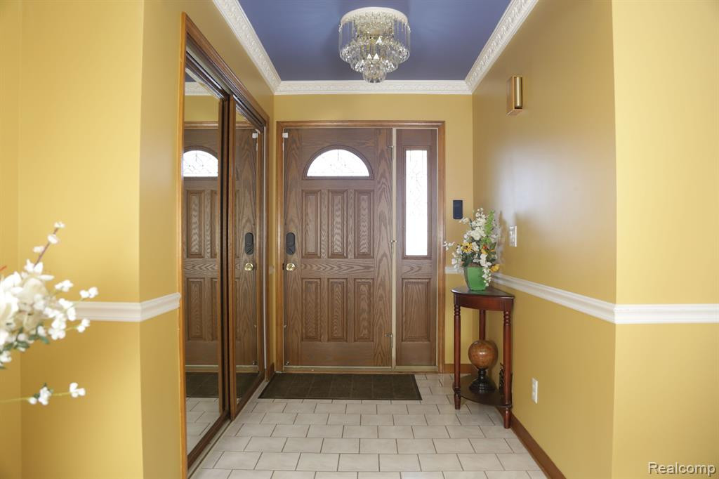49188 BERKSHIRE Drive, Chesterfield, MI 48047 — Photo 13