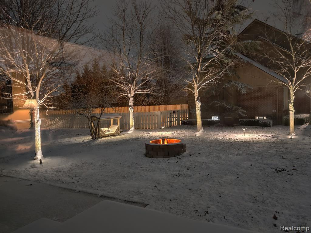 49188 BERKSHIRE Drive, Chesterfield, MI 48047 — Photo 34