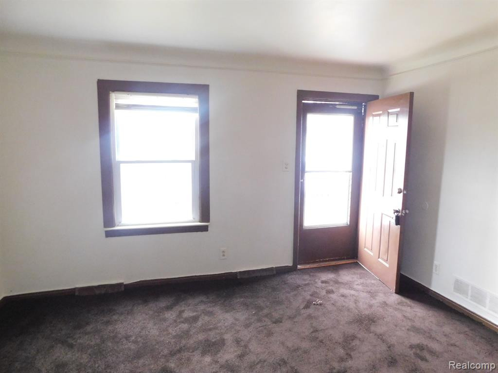 7583 HUDSON Avenue, Warren, MI 48091 — Photo 4