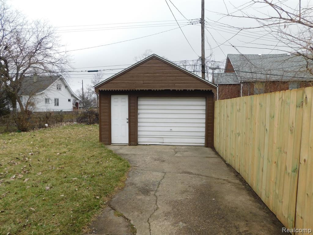 7583 HUDSON Avenue, Warren, MI 48091 — Photo 15