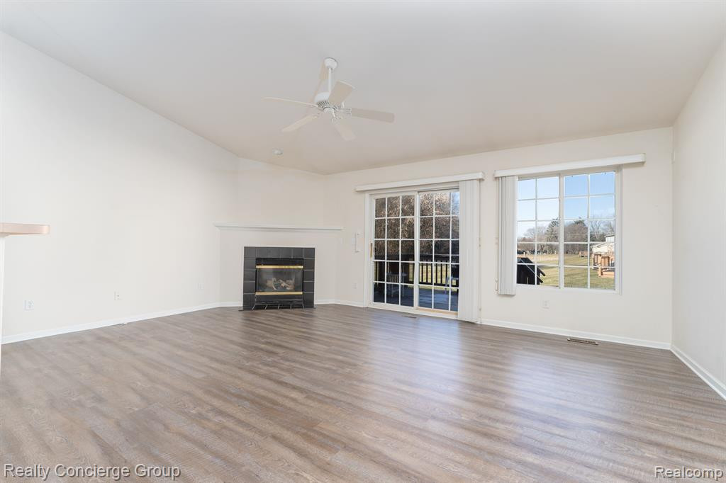 270 WOOD POINT, 13, Howell, MI 48843 — Photo 9